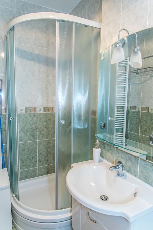 Apartment Flores オシエク エクステリア 写真